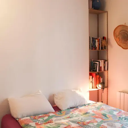 Cute Flat In Montmartre *